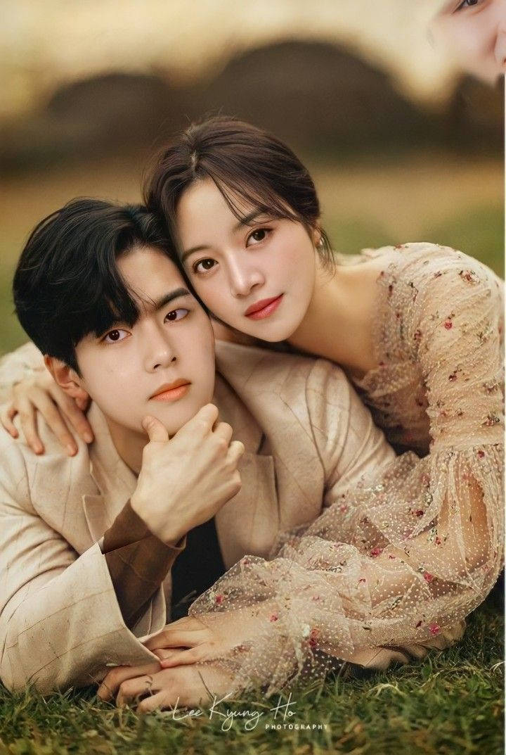 Korean Couple Photoshoot Wallpaper