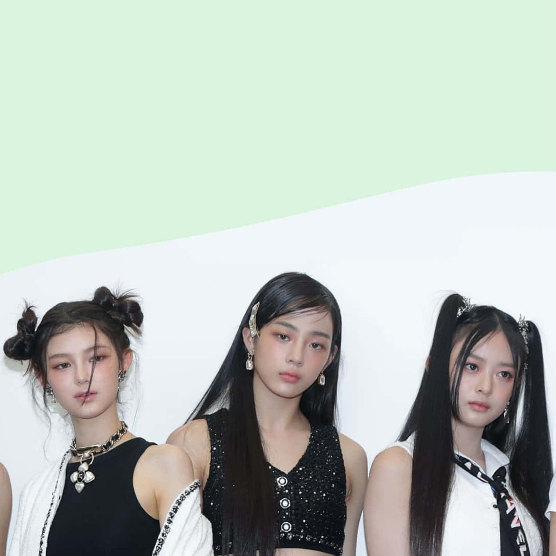 Kpop Girl Group Members Pose Wallpaper