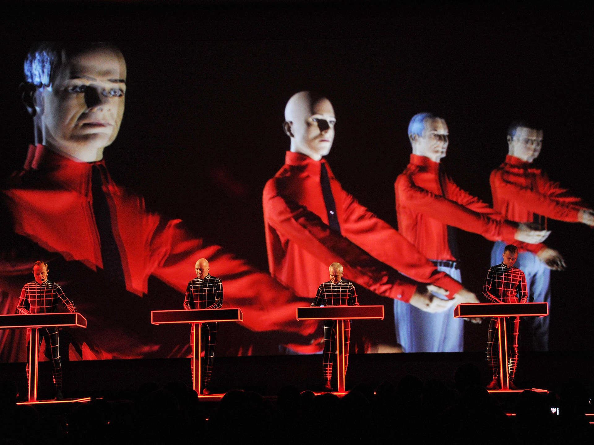 Presentaciónen Vivo De Kraftwerk Con Clones De Maniquíes. Fondo de pantalla