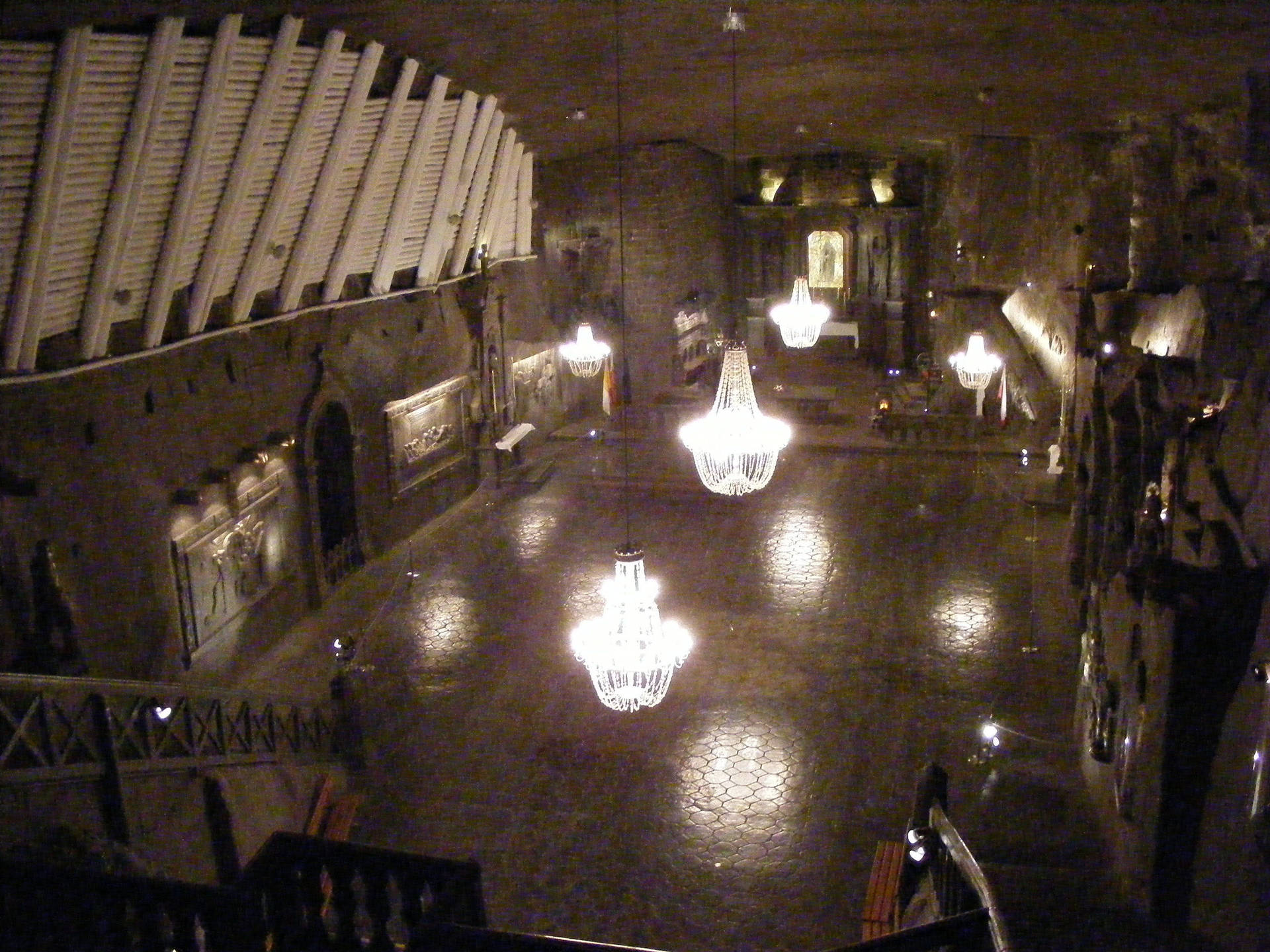 Lobbyde La Mina De Sal De Wieliczka, En Cracovia, Polonia. Fondo de pantalla