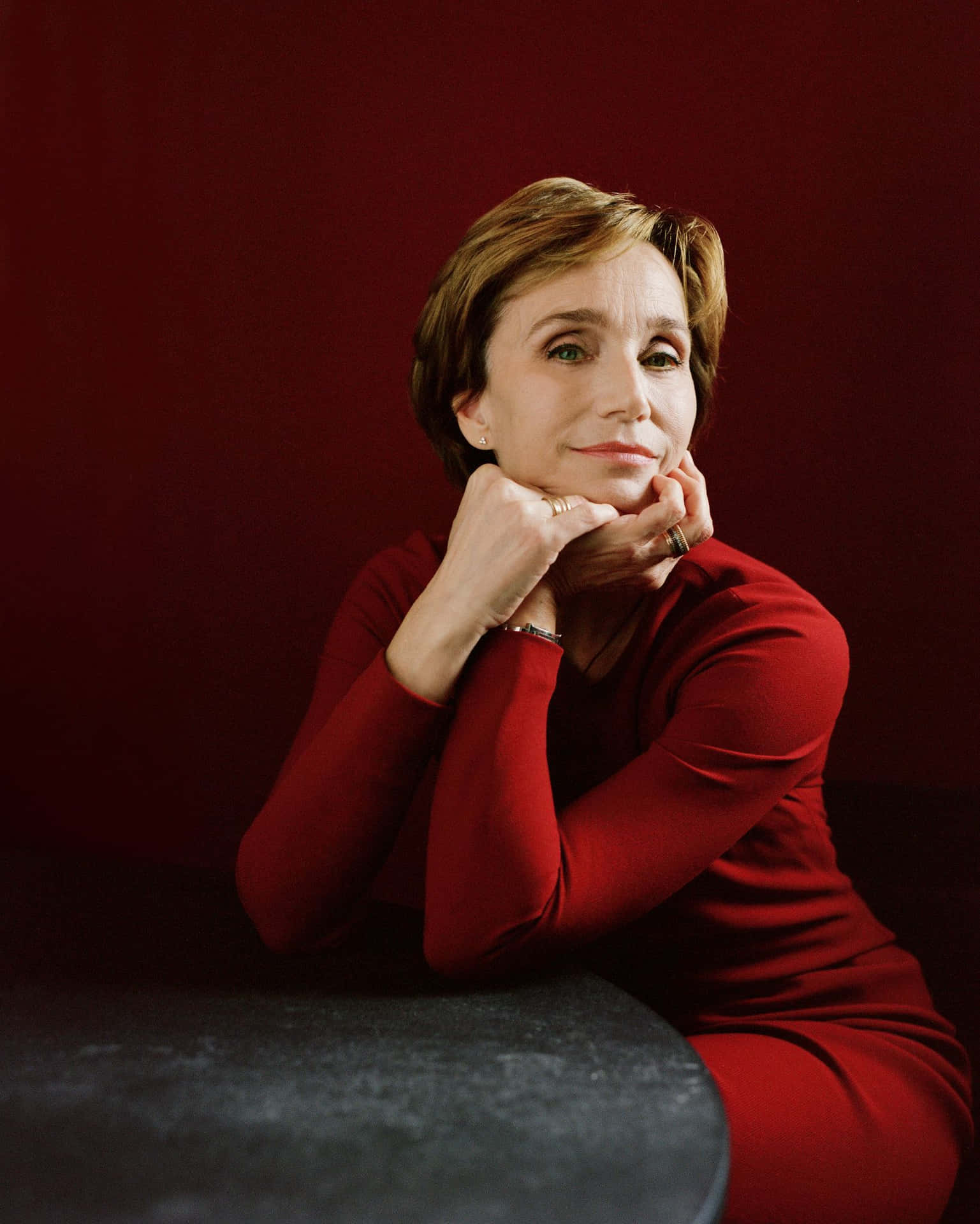 Kristin Scott Thomas In A Radiant Pose Wallpaper