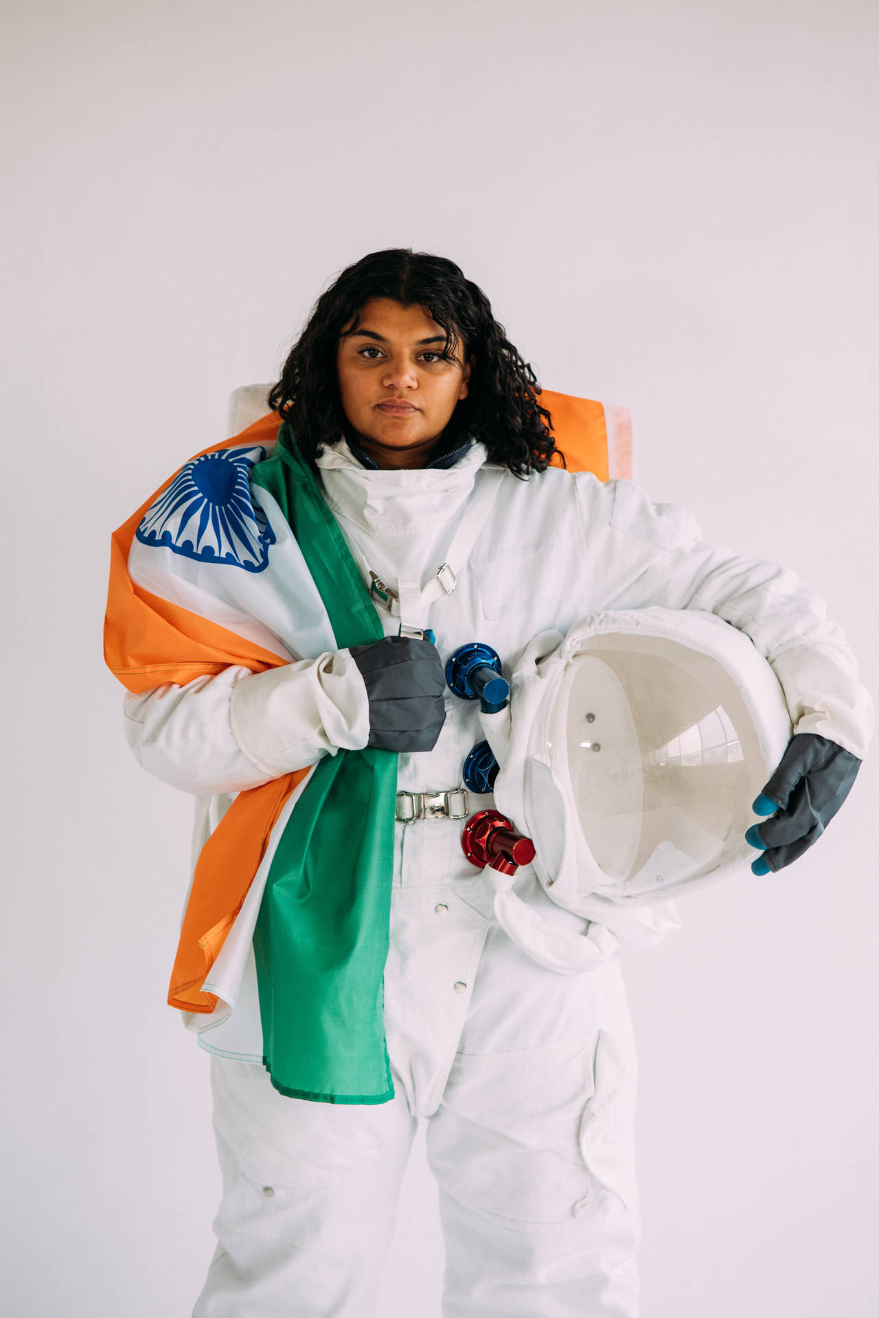 Kvinde Astronaut Tiranga Wallpaper