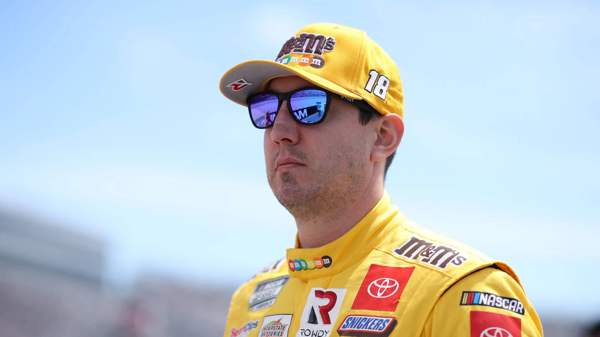 Kyle Busch With Sunglasses Wallpaper