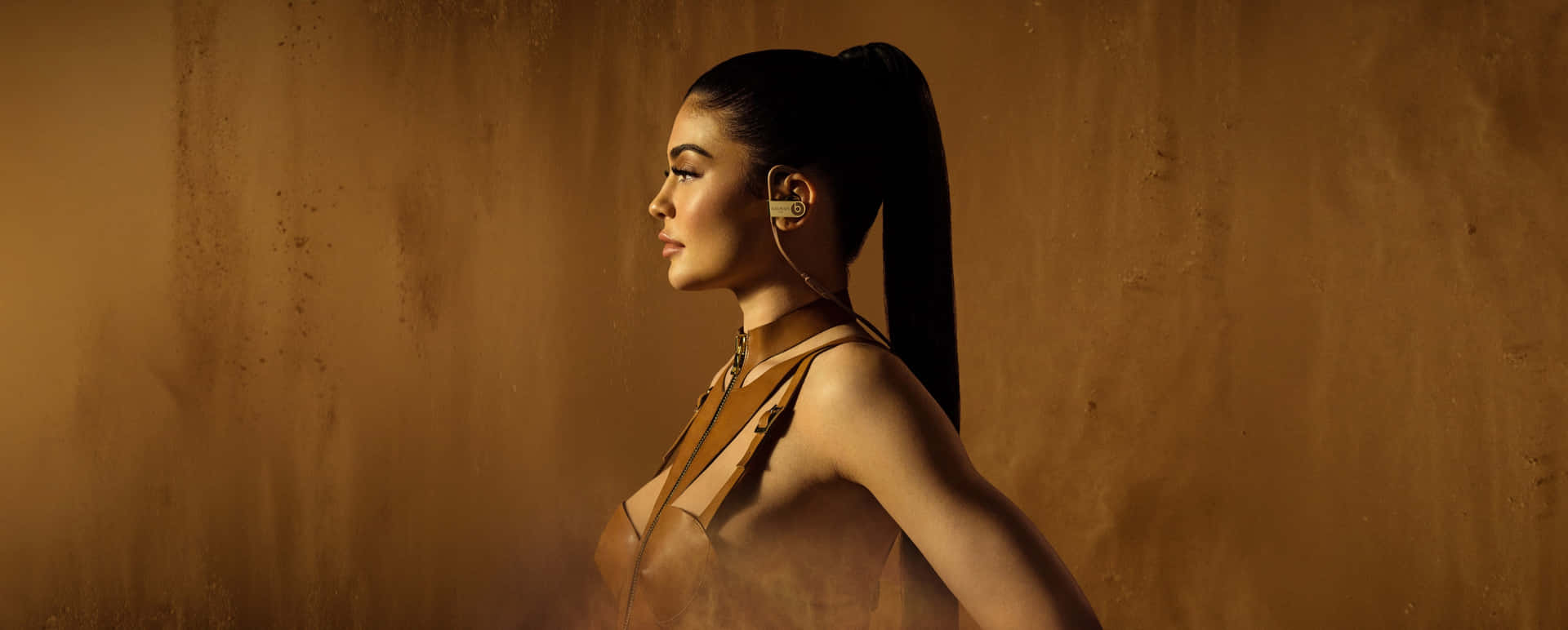 Kylie Jenner stuns viewers in her 4K appearance Wallpaper