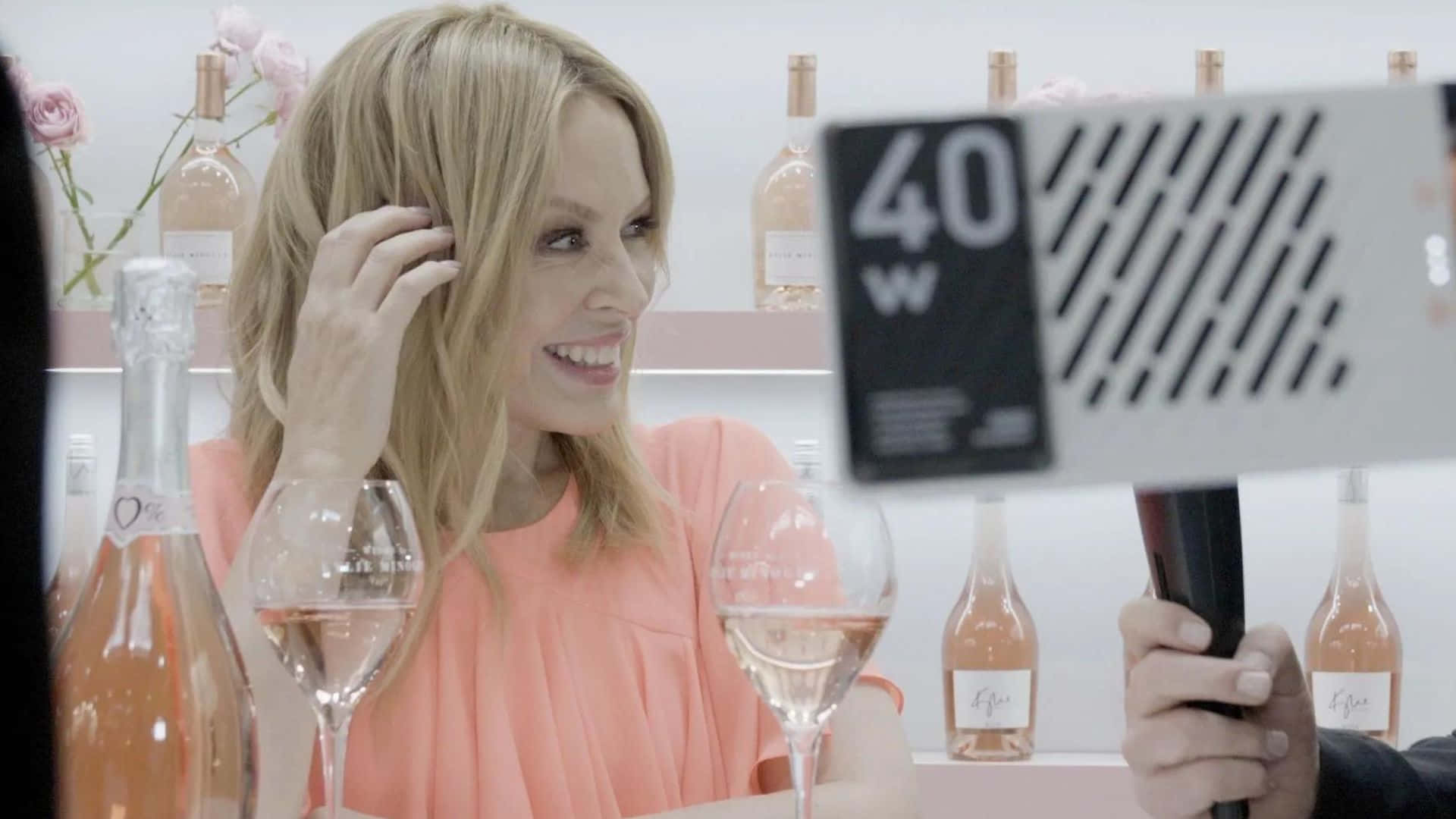 Kylie Minogue Wine Tasting Event Wallpaper