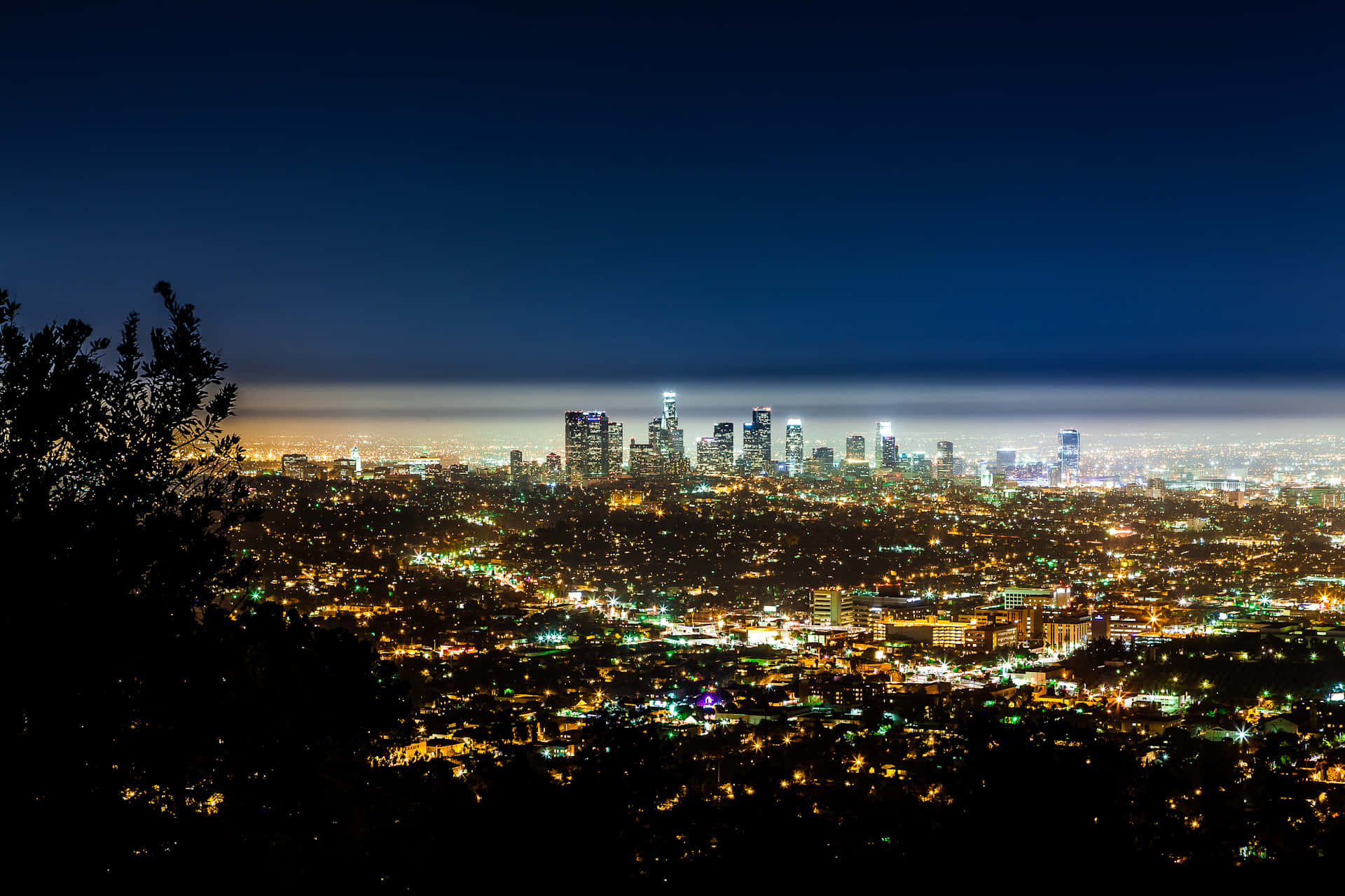 Einblick Auf Das Nächtliche Stadtzentrum Von Los Angeles.