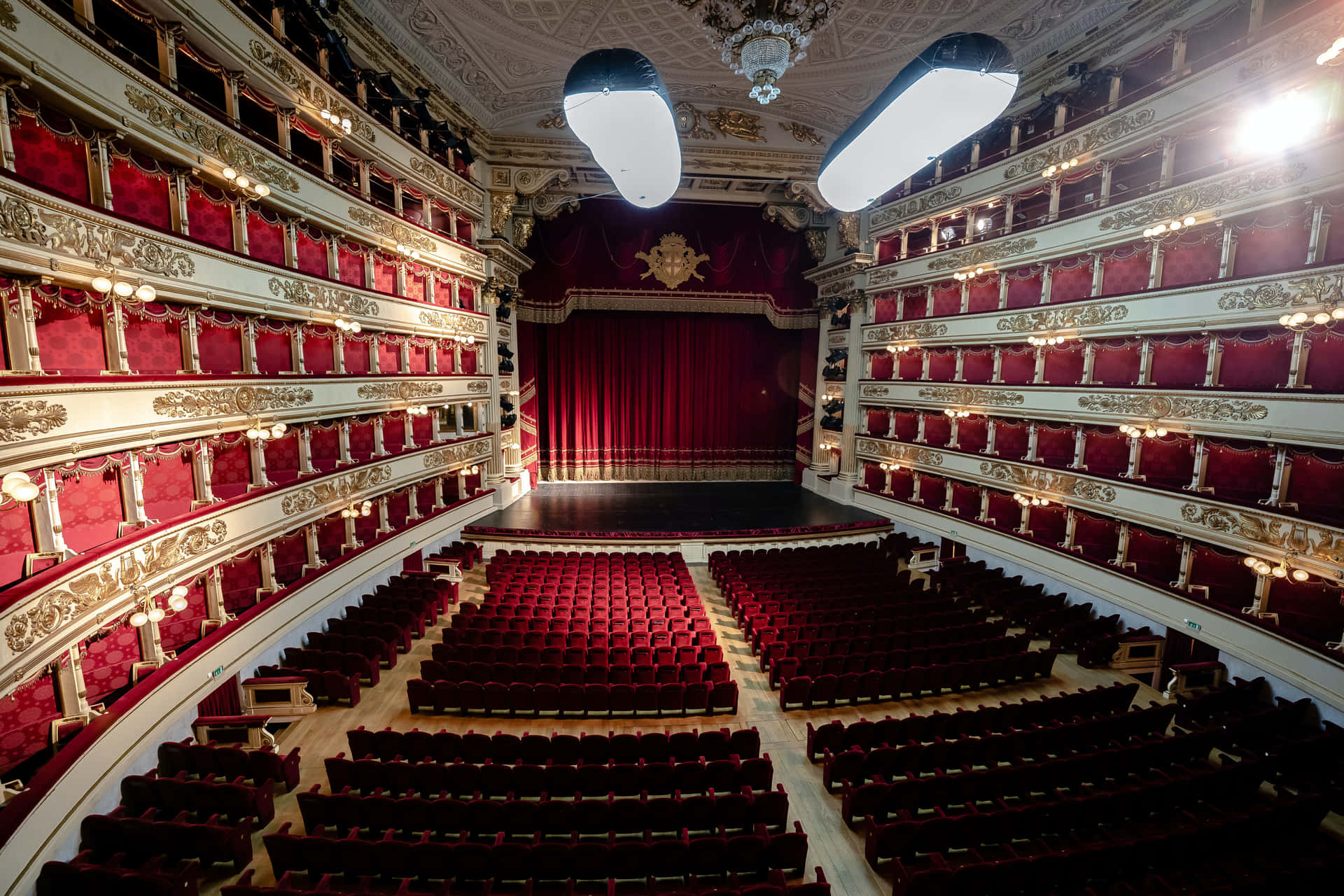 Diseñode Interiores De La Ópera De La Scala Para Escritorio. Fondo de pantalla