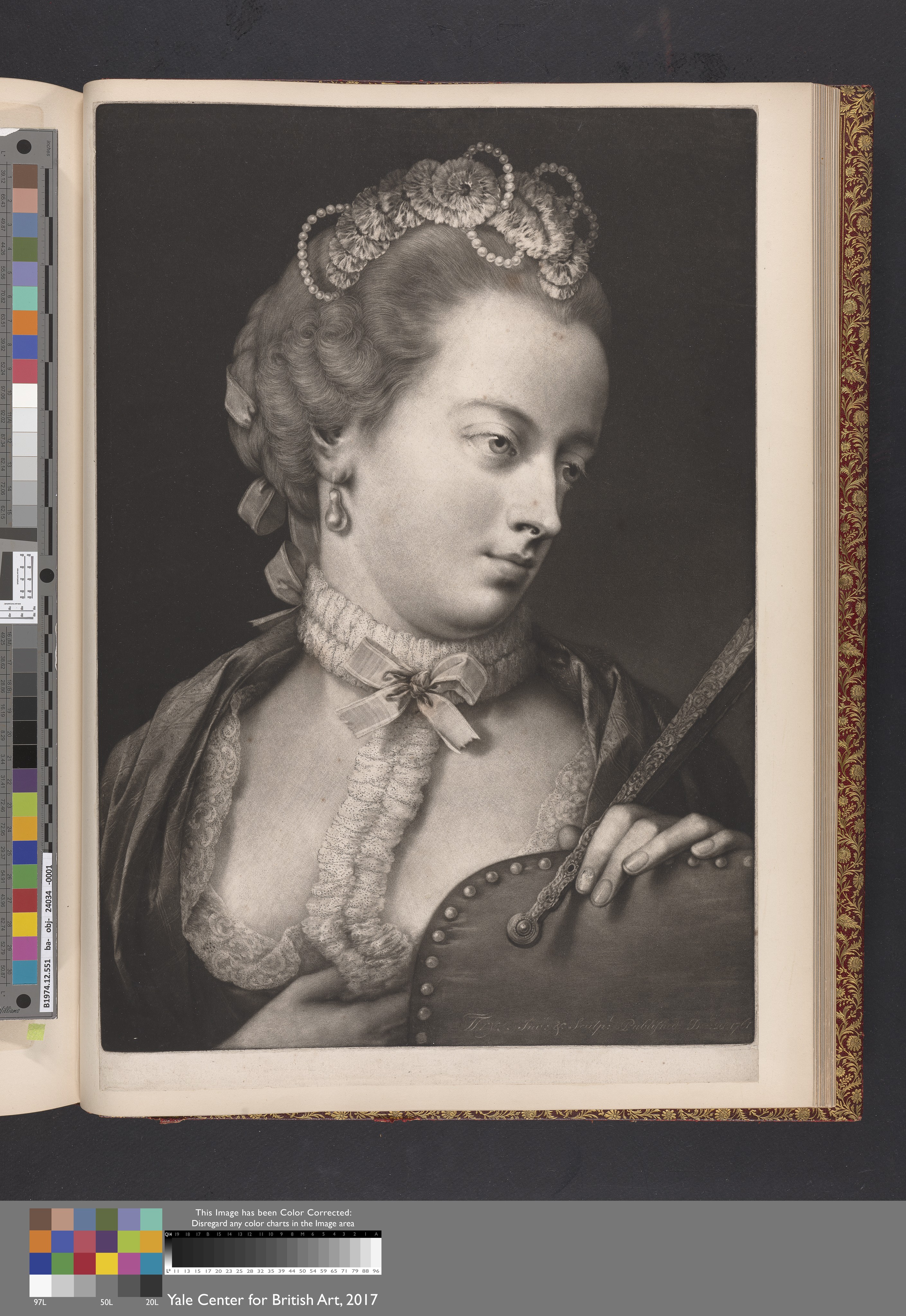 Lady elegantly attired Wallpaper