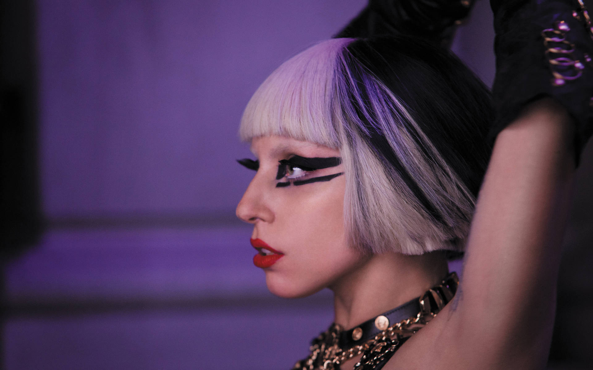 Lady Gaga Edge Of Glory Background