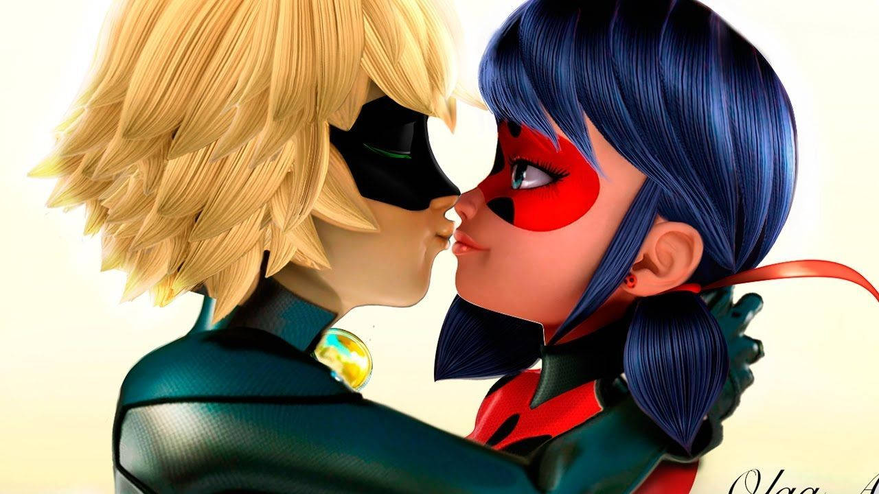Download Ladybug And Cat Noir Kiss Animated Wallpaper 