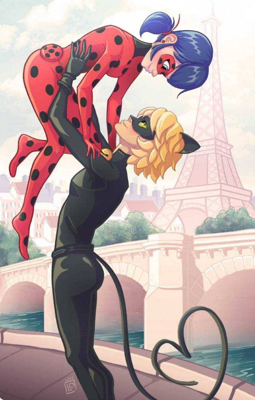 Ladybug And Cat Noir Kiss In Paris