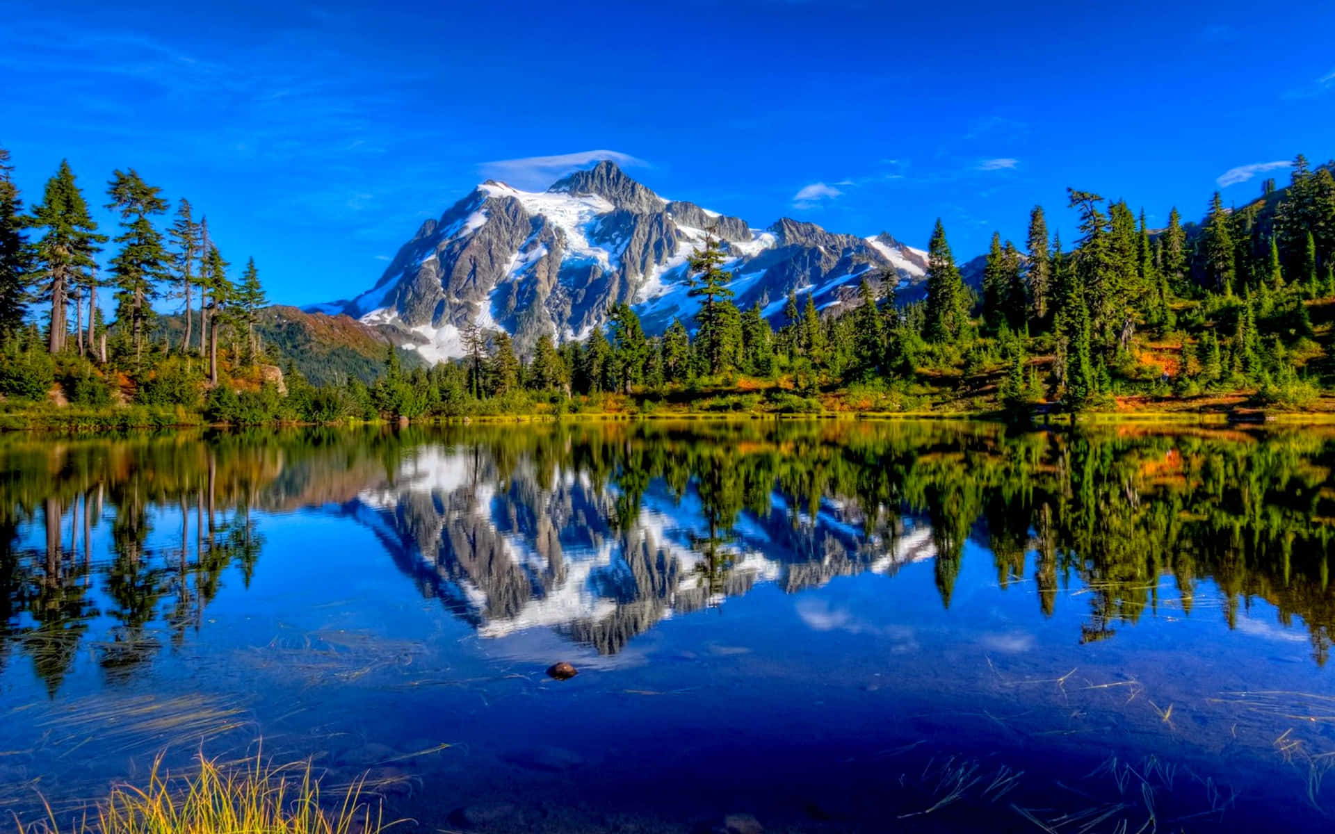 Nature's Beauty: A Brief Moment of Calm at a Mountain Lake