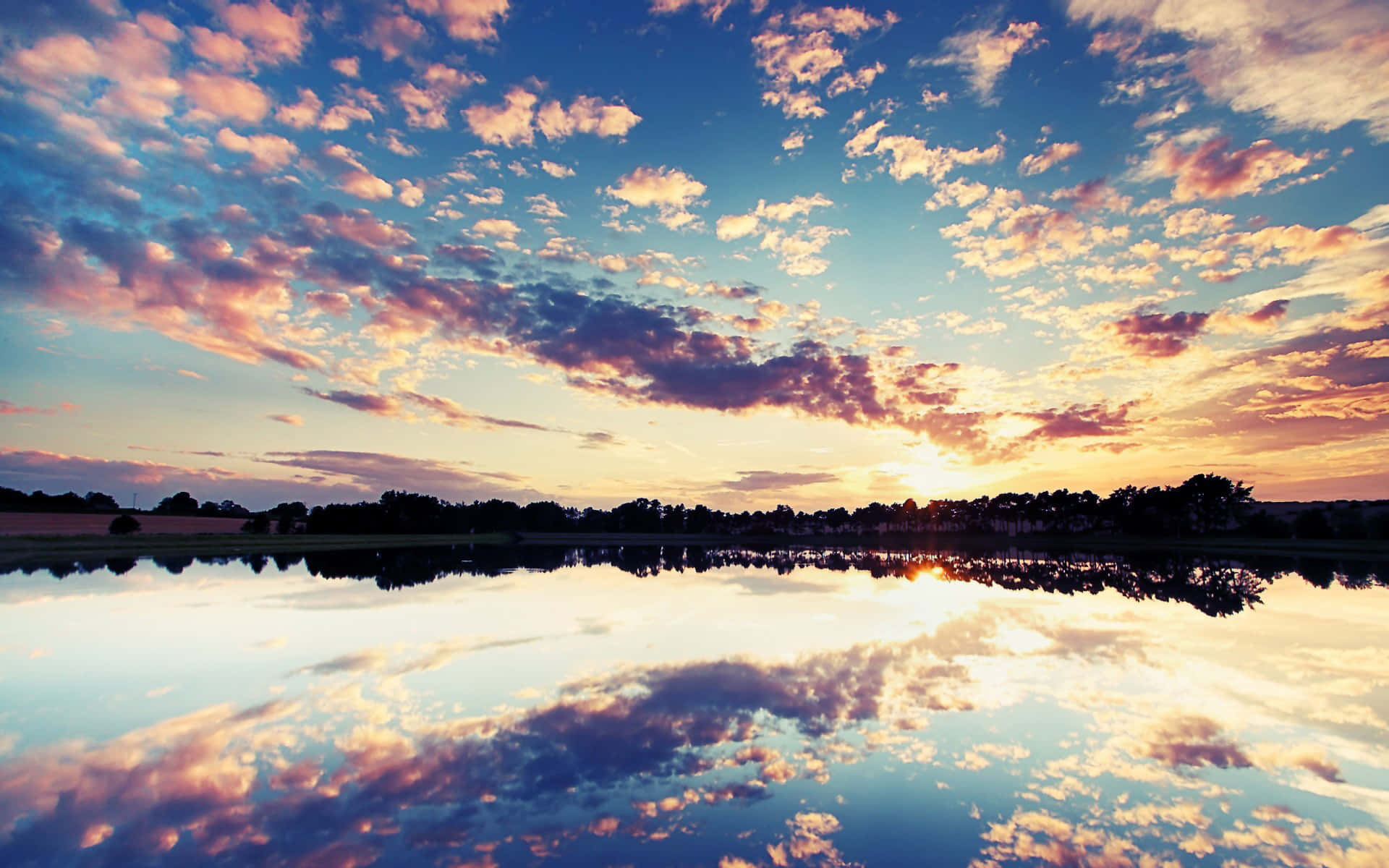 Enjoy the Breathtaking View of a Lake