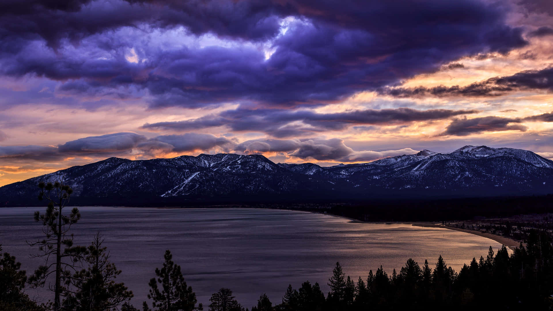Nature's Splendor at Lake Tahoe, California Wallpaper
