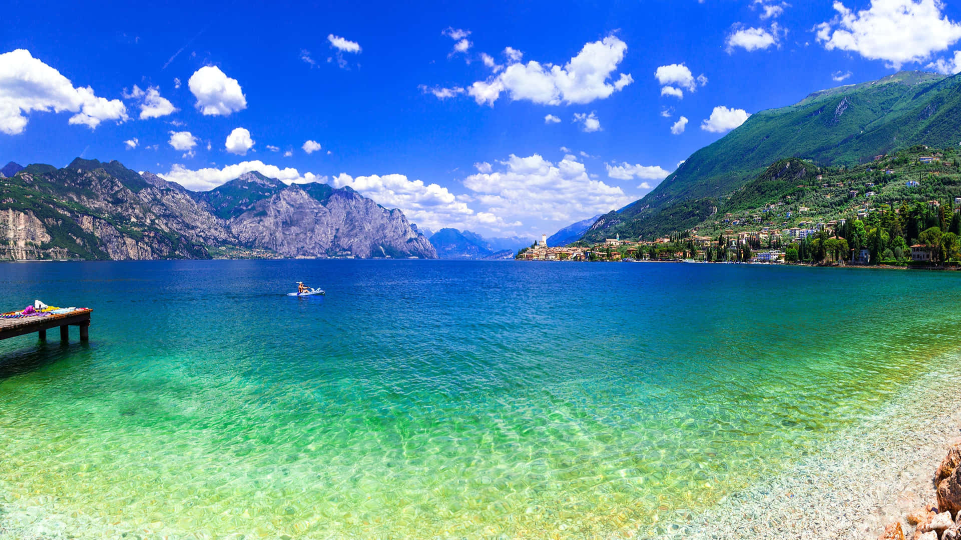 Lake View In Lago Di Garda Wallpaper