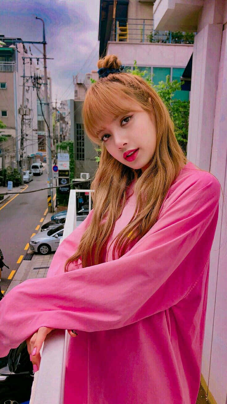 Download Lalisa 736 X 1307 Background | Wallpapers.com