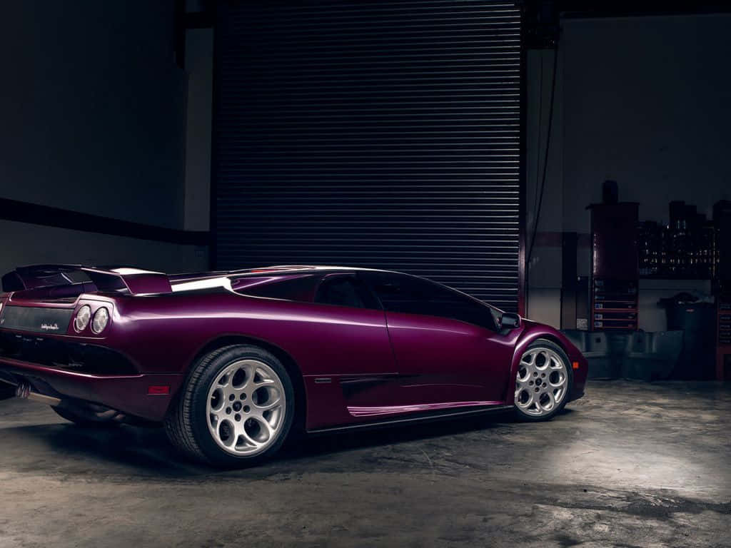 Stunning Lamborghini Diablo in action Wallpaper
