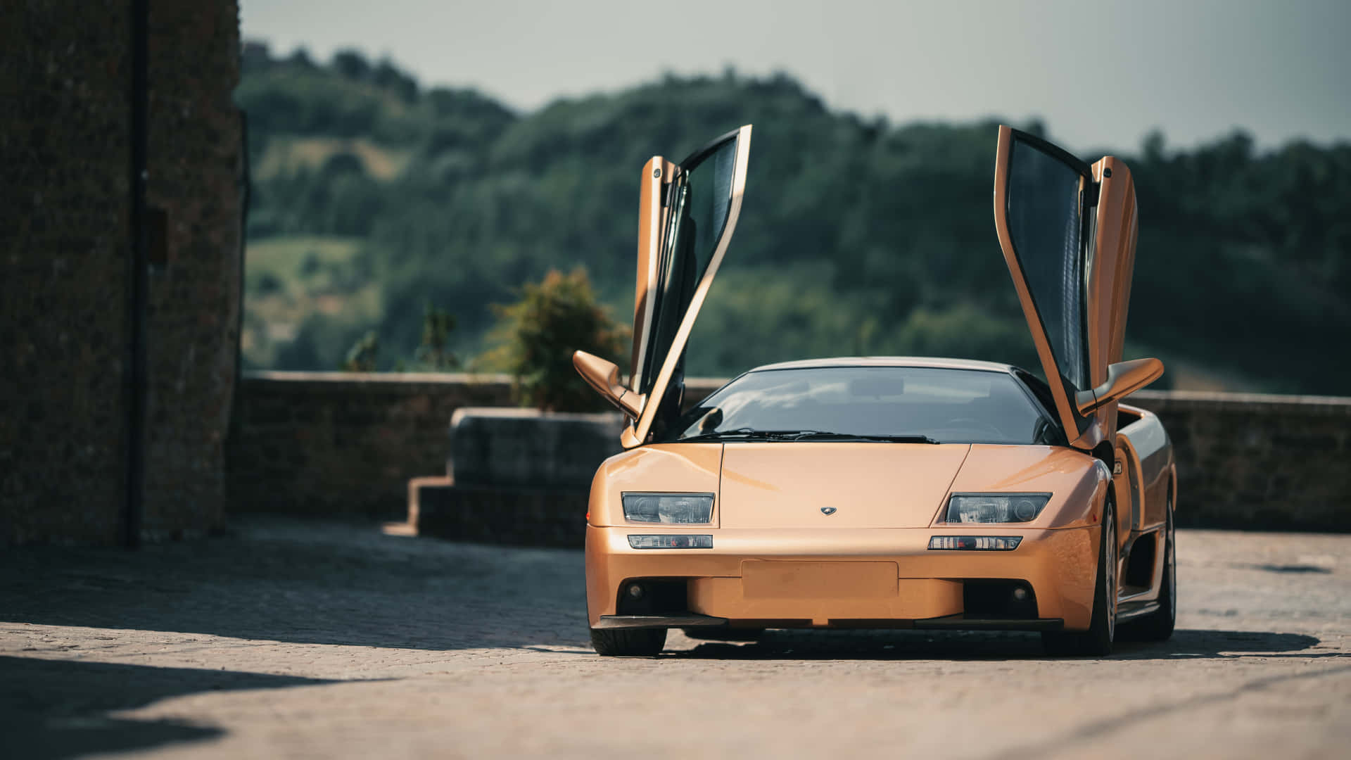 Lamborghini Diablo - A Classic Italian Supercar Masterpiece Wallpaper