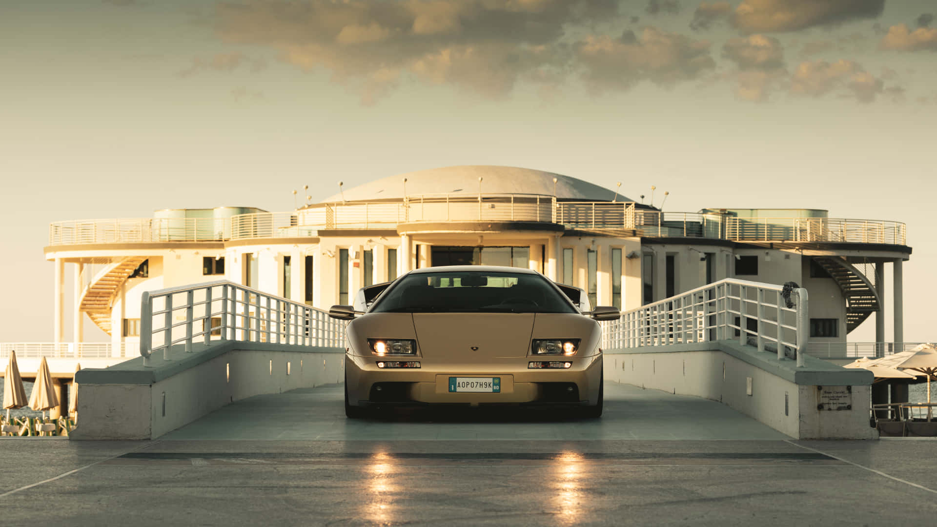 Sleek Lamborghini Diablo Revving through the Night Wallpaper