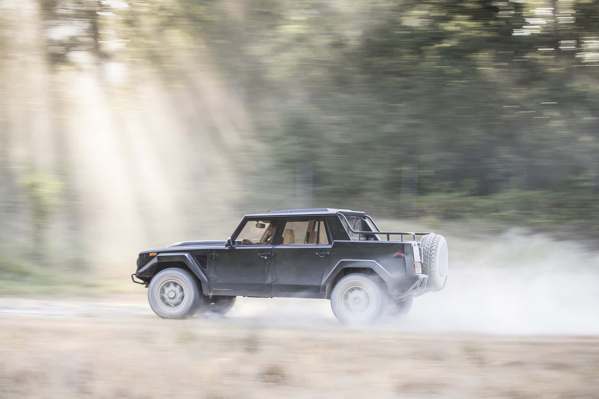 The All-Terrain Beauty: Lamborghini LM002 Wallpaper