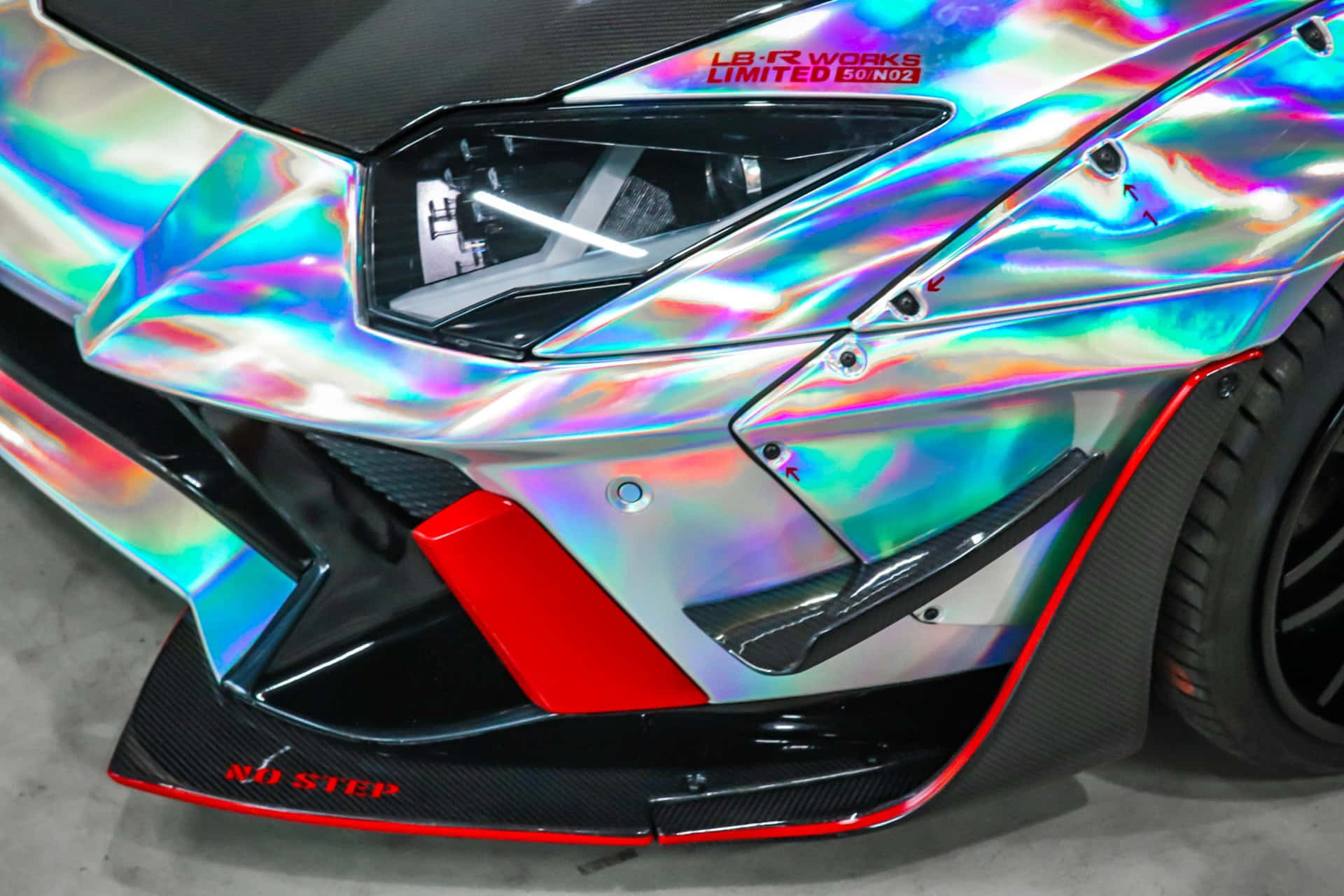 job Som en Lamborghini Huracán med en holografisk maling job