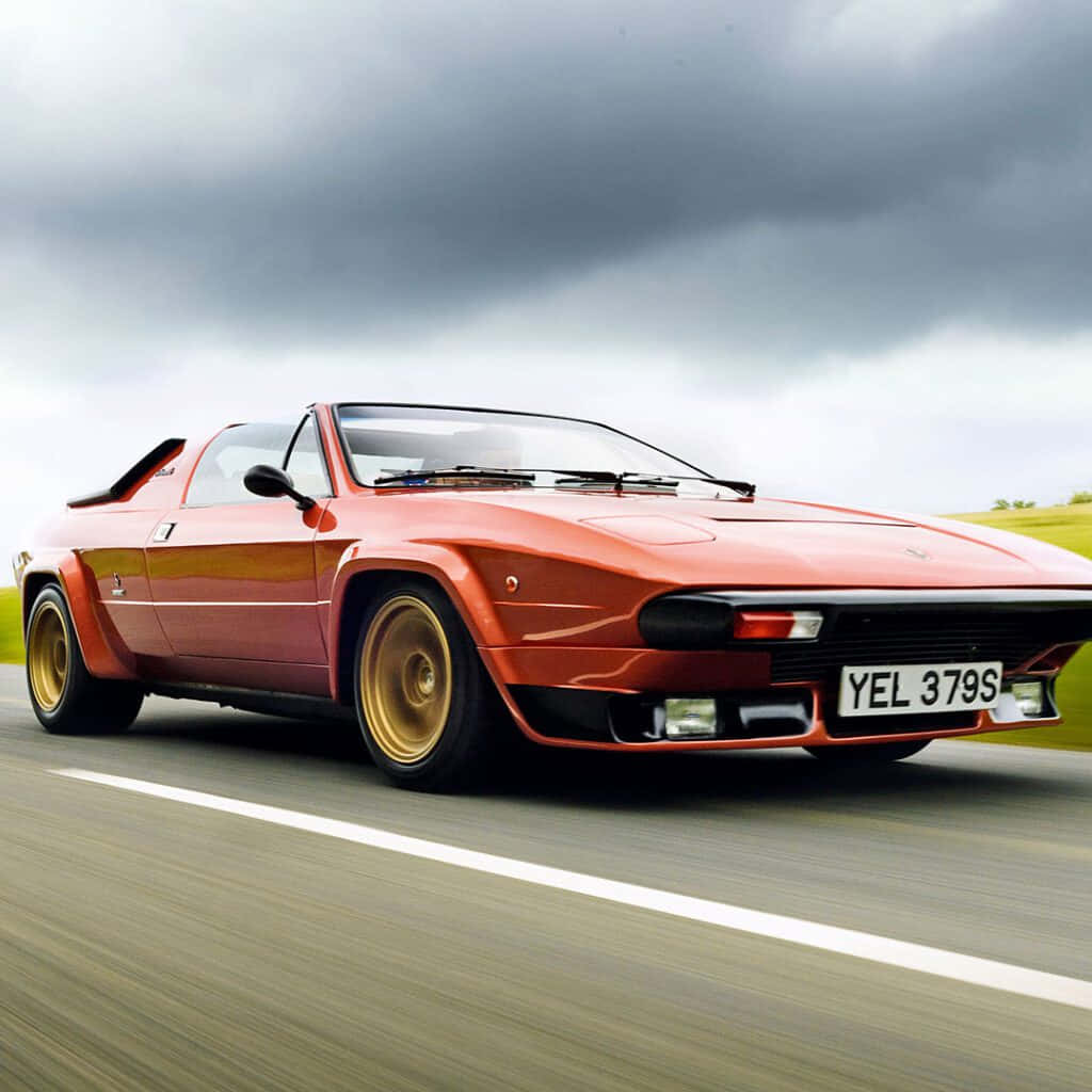 Classic Lamborghini Silhouette Showcased in Spectacular High-Resolution Wallpaper