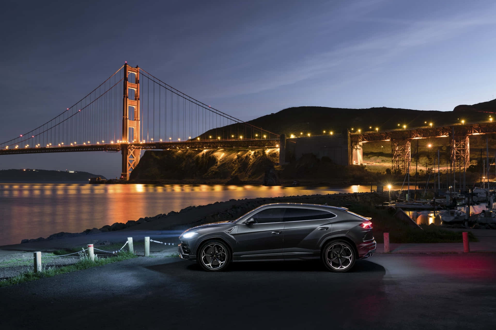 Lamborghini Urus: A Blend of Luxury, Performance, and Power Wallpaper