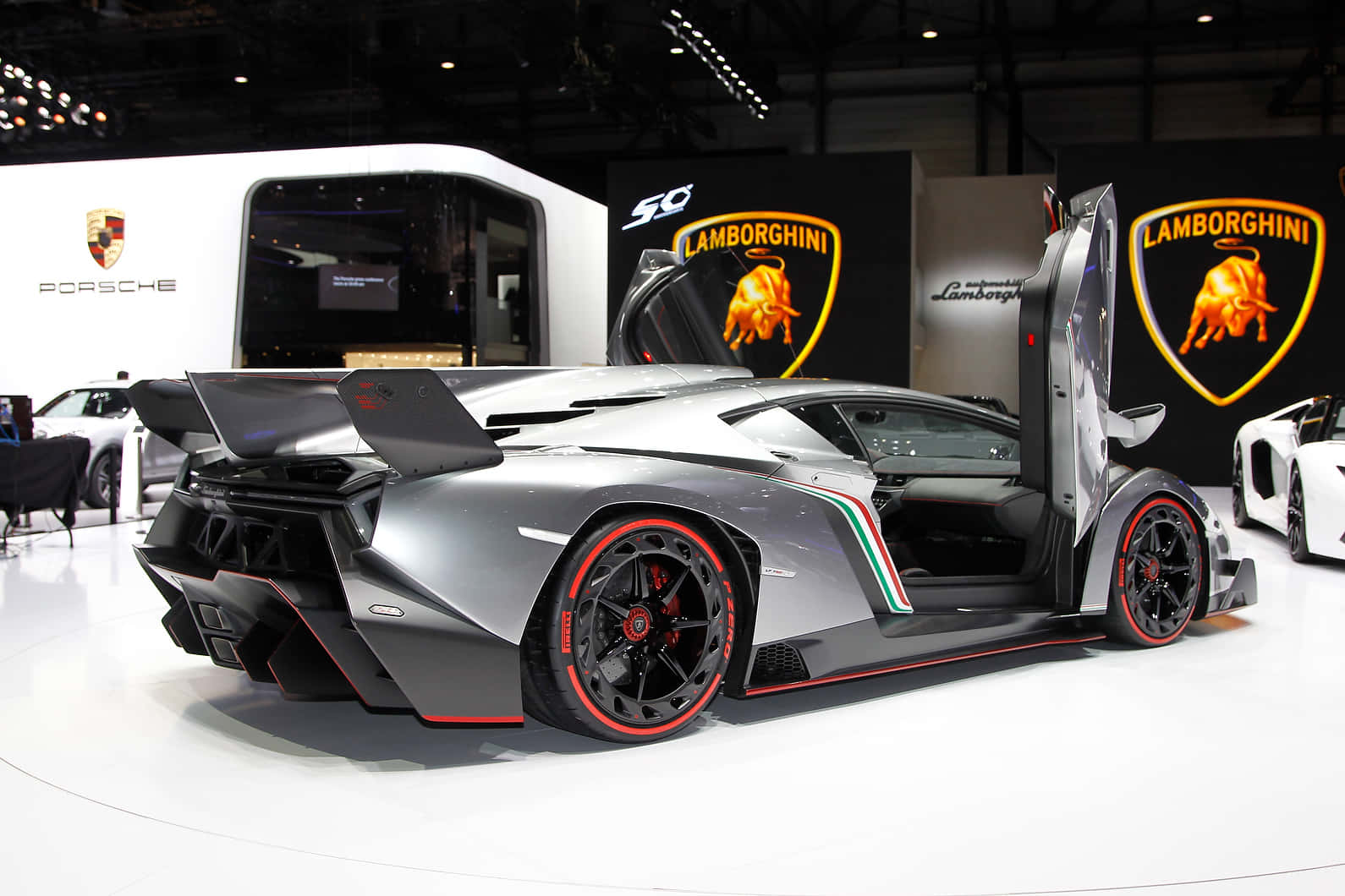 Lamborghiniveneno - El Supercarretera Definitivo Fondo de pantalla