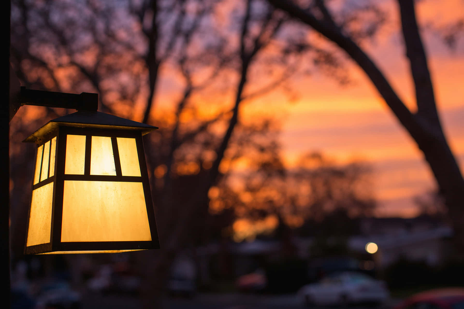 Lamp Post Under Evening Sky Wallpaper