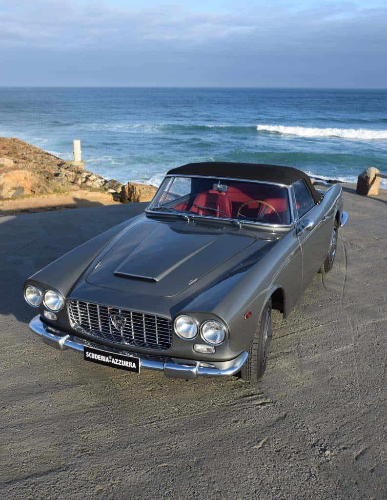 Lancia Flaminia Convertible Aan Zee Achtergrond