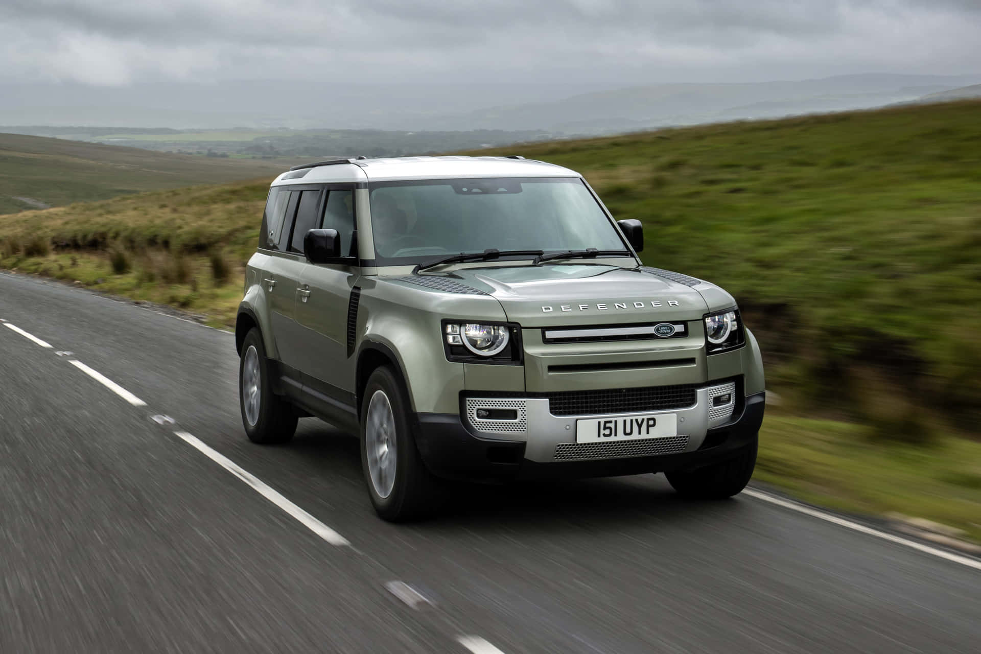 The Rugged Off-Road Majesty: Land Rover Defender Wallpaper