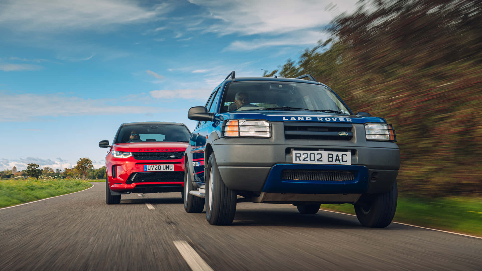 Captivating Land Rover Freelander in Action Wallpaper