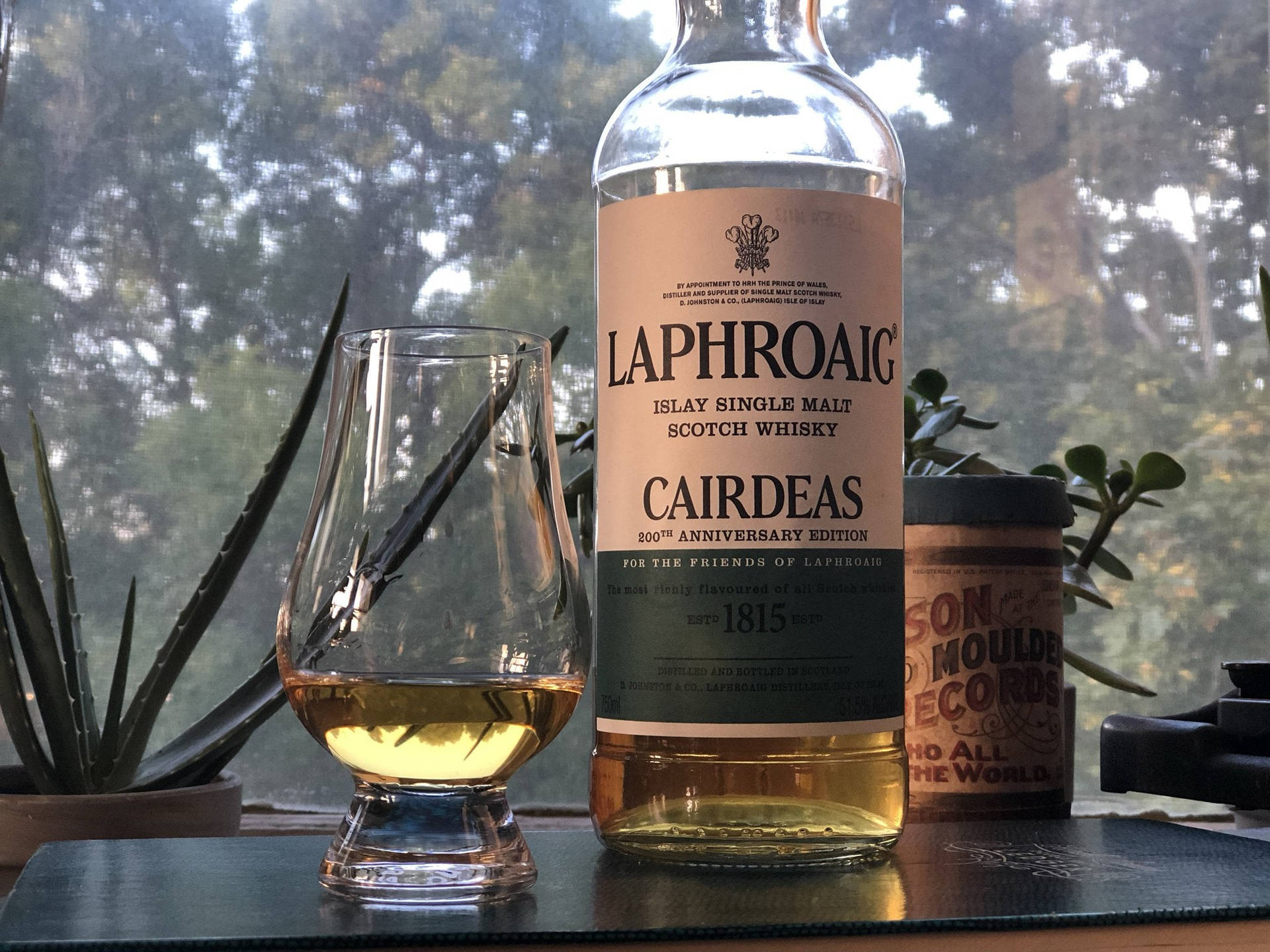 Laphroaig Cairdeas Whiskey Wallpaper