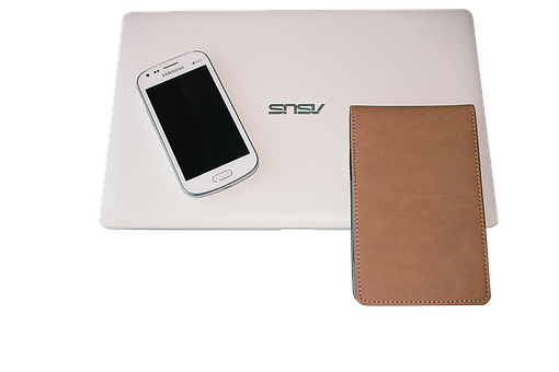 Laptop Smartphoneand Wallet Setup PNG