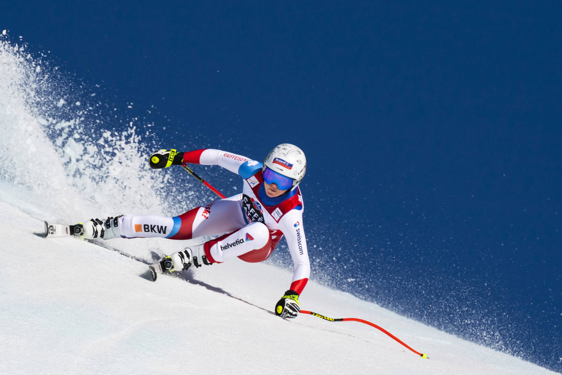 Laragut Behrami En Esquí Alpino Deslizándose Fondo de pantalla