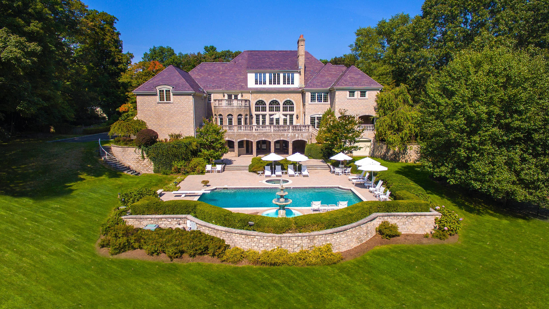 Large Greenwich Ct Mansion With Pool Wallpaper