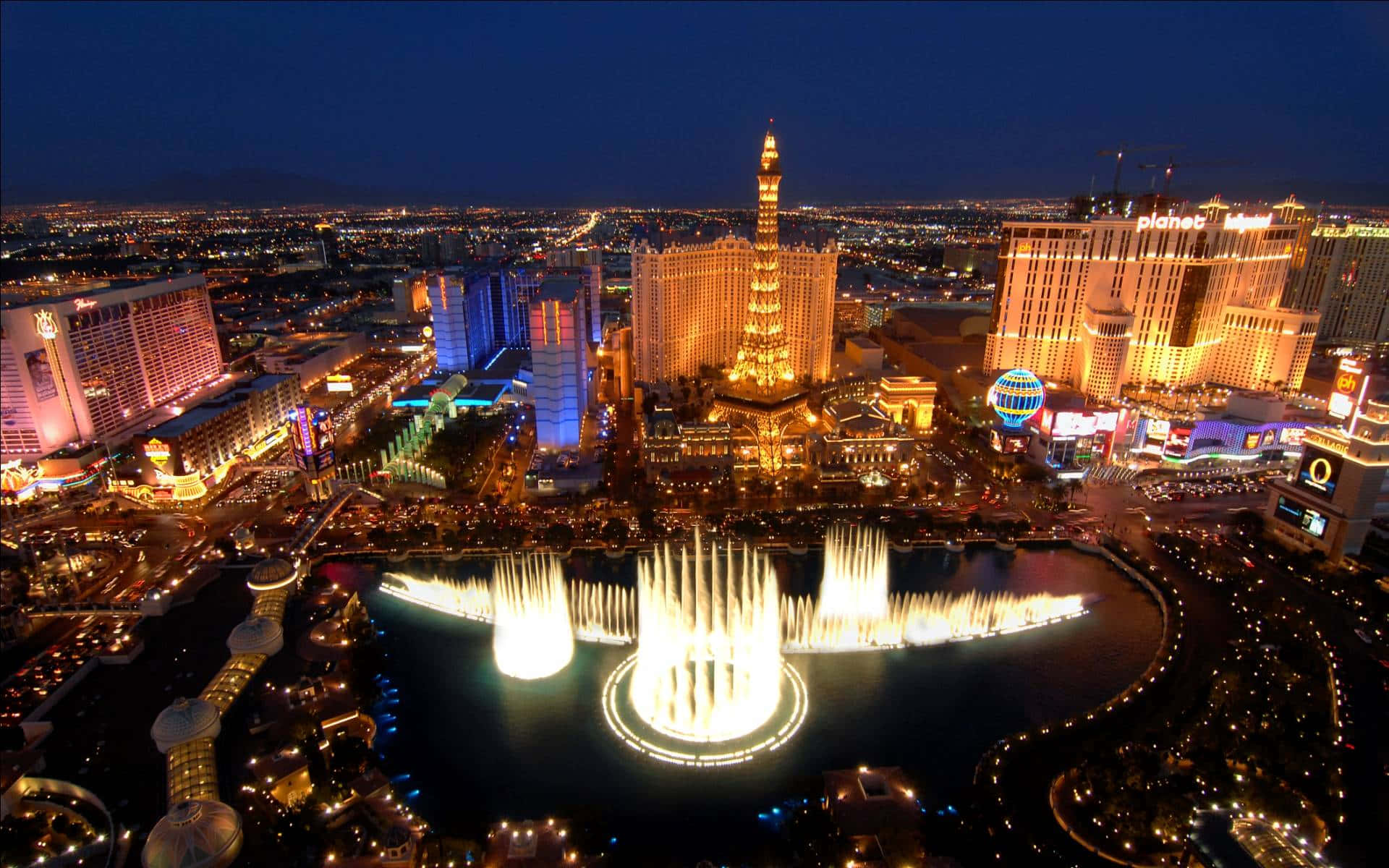 Nyd den strålende energi og livlige kultur af Las Vegas. Wallpaper