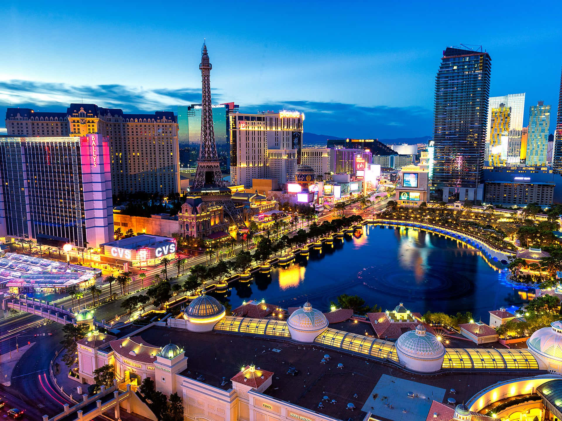 Dienächtliche Skyline Von Las Vegas Mit Hellen Lichtern Und Spektakulären Ausblicken. Wallpaper