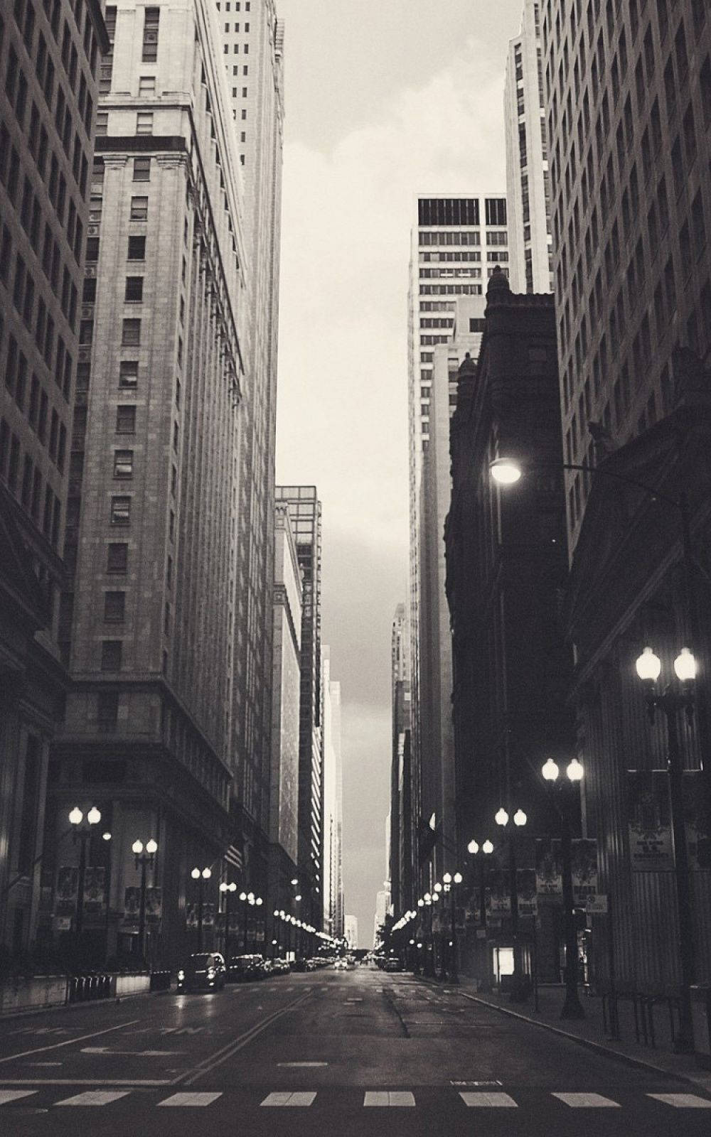 Download Lasalle Street Station Black White iPhone Wallpaper | Wallpapers .com