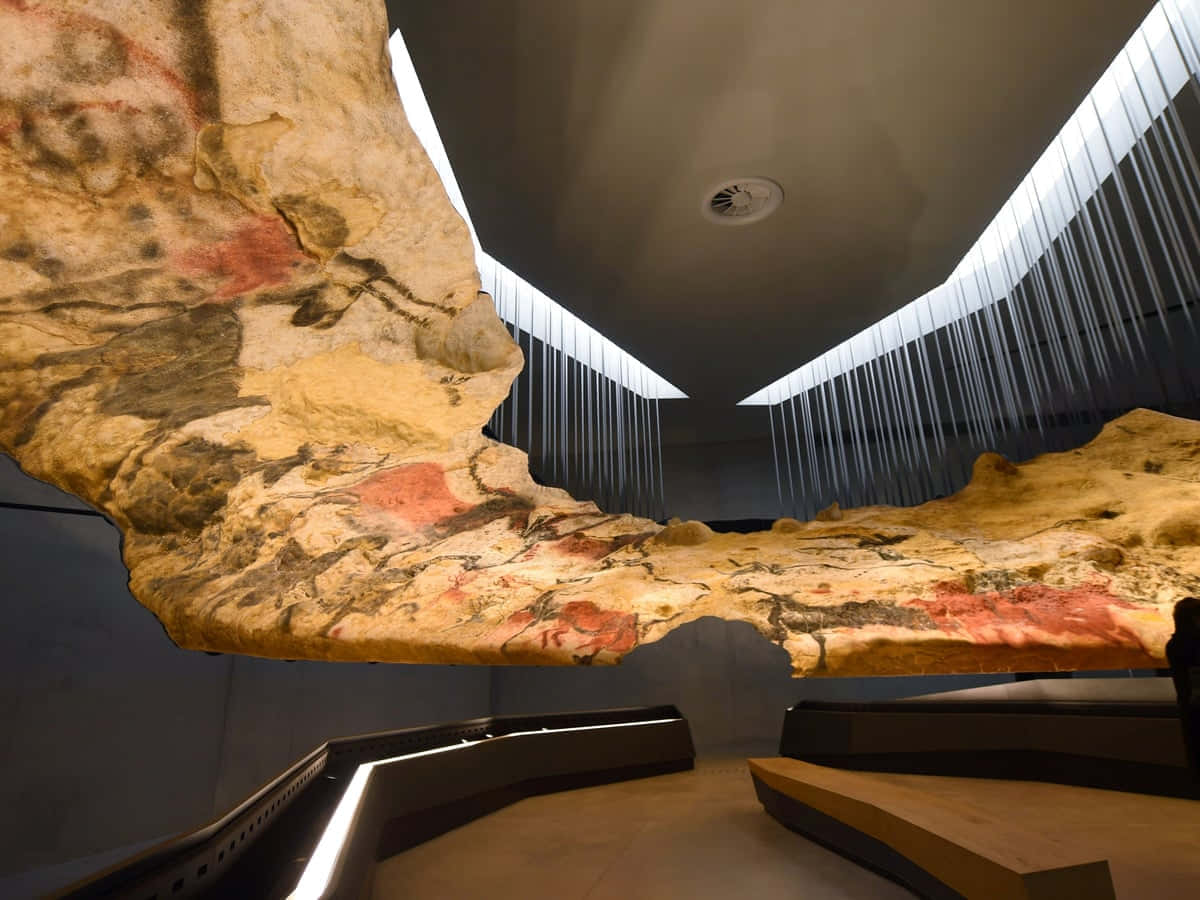 Timeless Artistry at Lascaux Caves Wallpaper