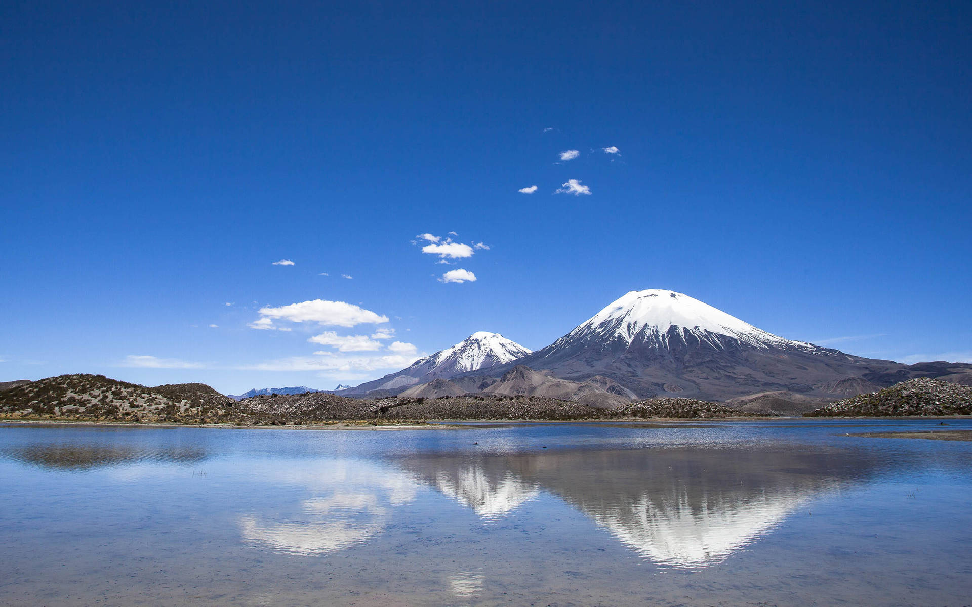 Majestic view of Lauca National Park in Chile Wallpaper