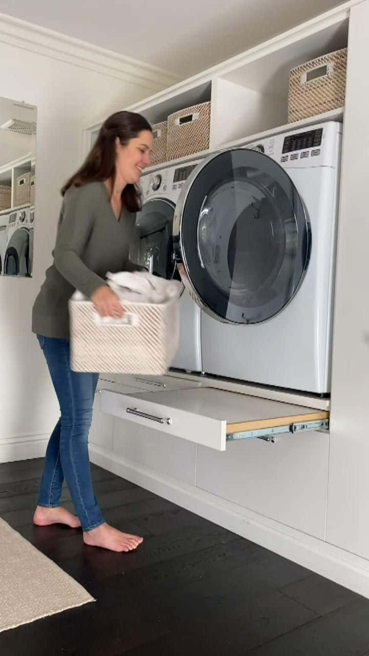 A Modern and Efficient Laundry Room Setup