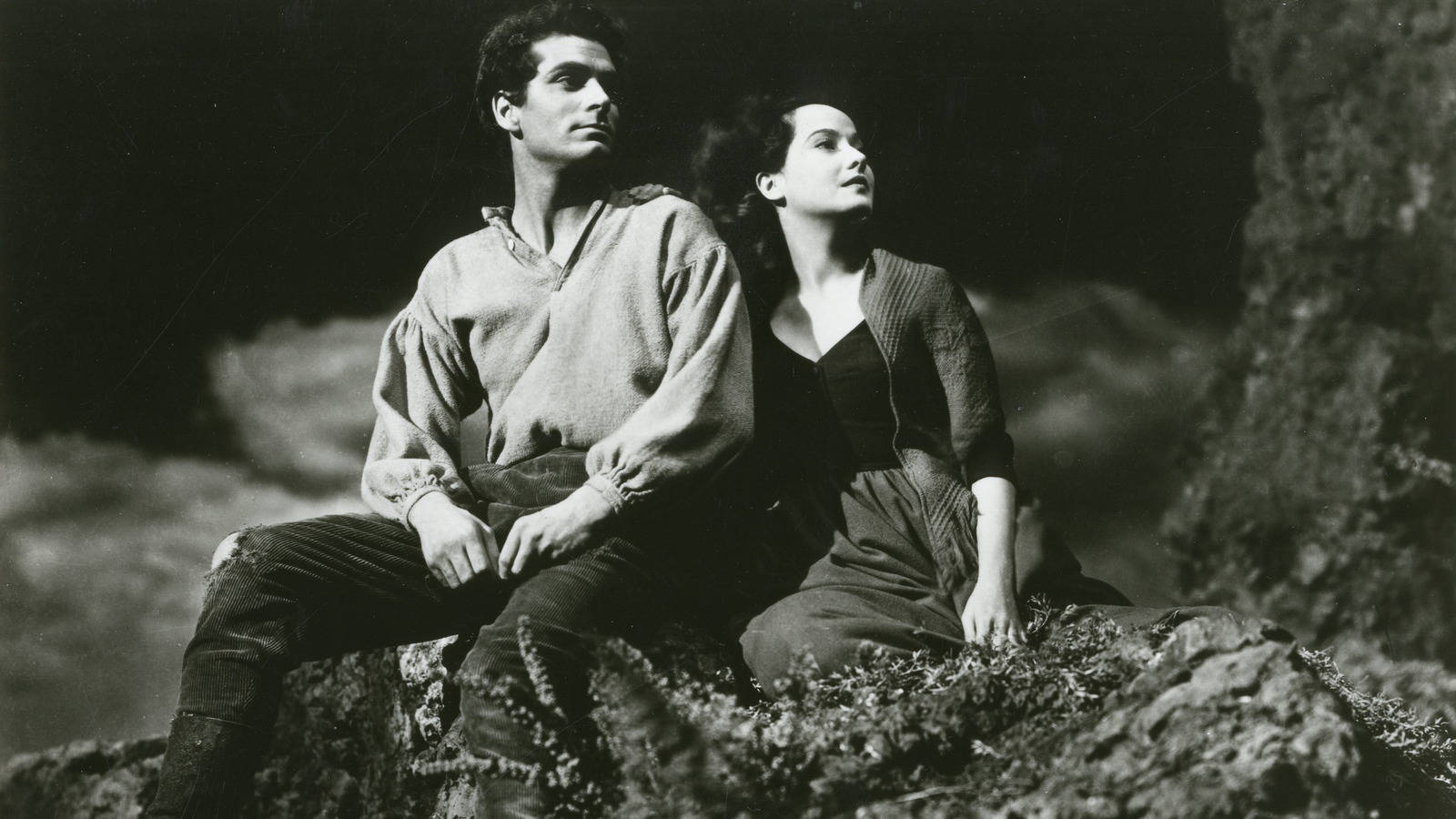 Laurence Olivier Wuthering Heights Merle Oberon Wallpaper