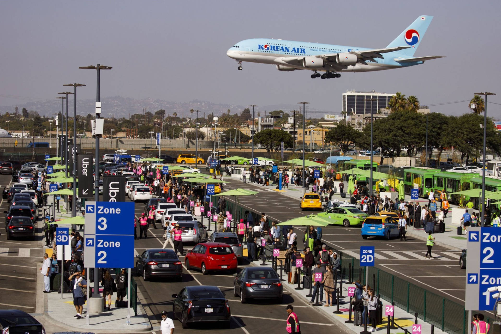 Experience the hustle and bustle of LAX airport on a busy day Wallpaper