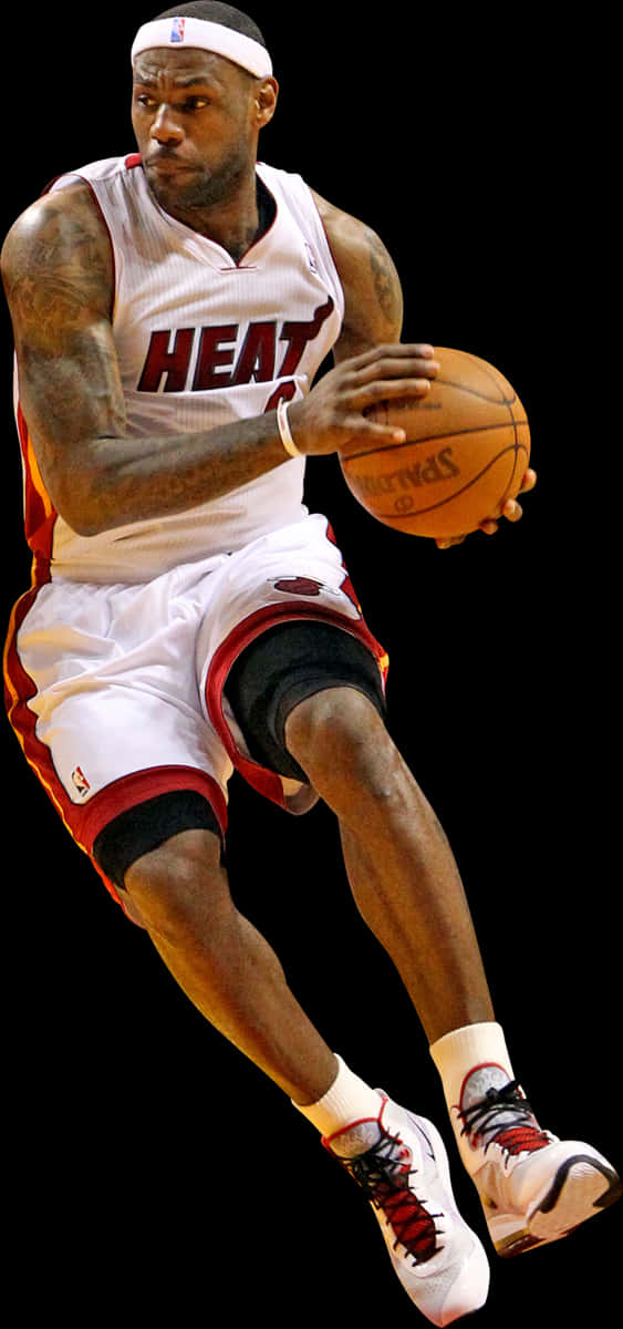 Download Le Bron James Miami Heat Action Shot | Wallpapers.com