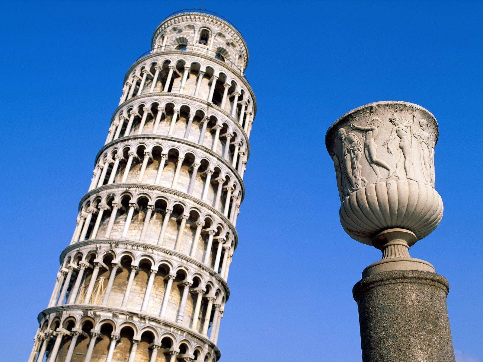 Leaning Tower Of Pisa With Vaso Del Talento Wallpaper
