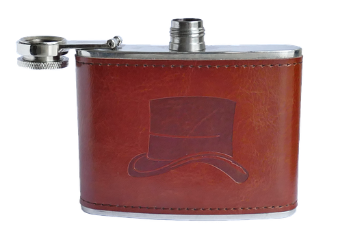 Leather Hip Flask With Top Hat Embossing PNG