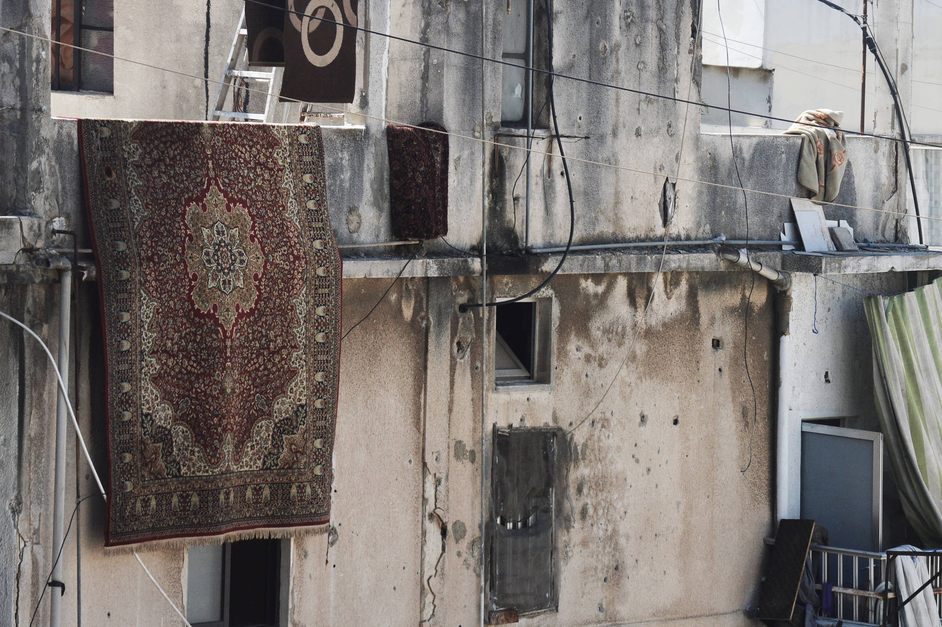 Lebanon Poor Houses Wallpaper