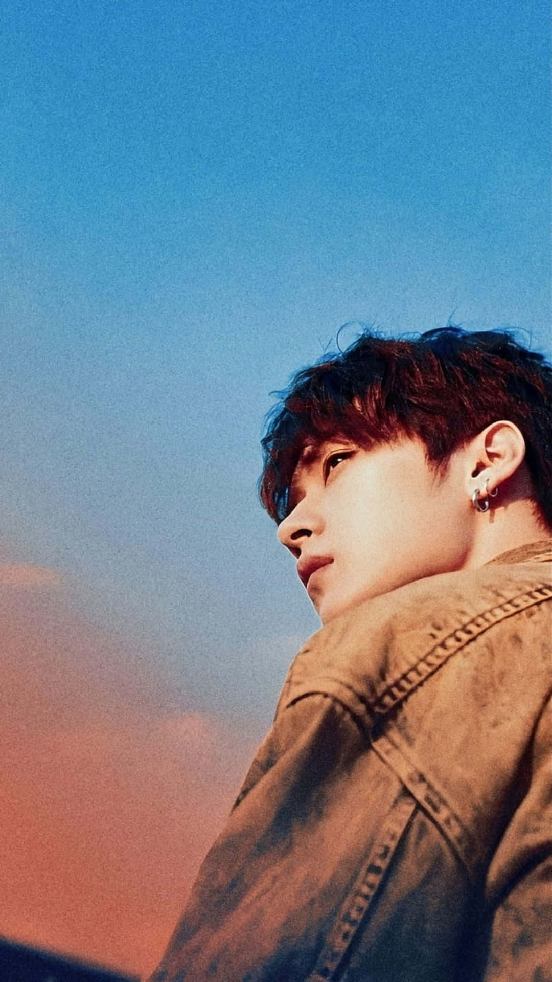 Lee Know Sunset Profile Wallpaper