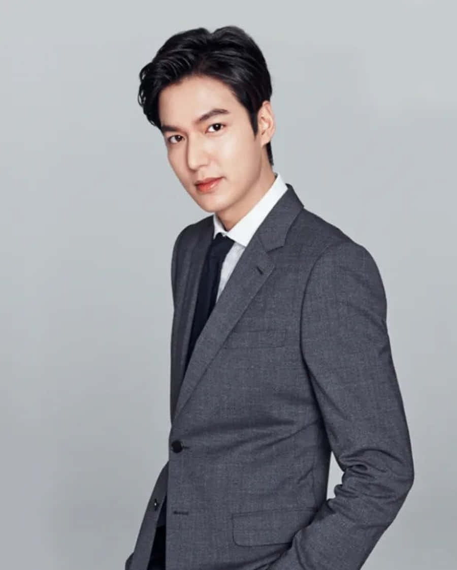 Autenticoed Elegante, Lee Min Ho.